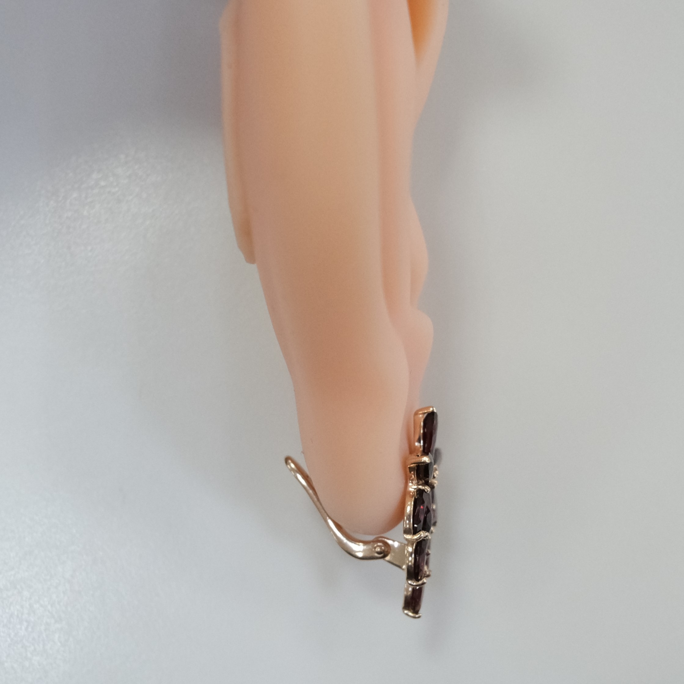 Серебряные серьги с гранатами